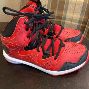 Kids Under Armor basketball shoes